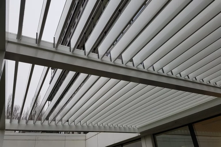 lames-pergola-bioclimatique-verano-001
