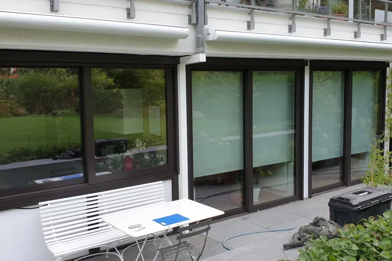 screen-store-exterieur-helioscreen-brun-toile-brune-002 copie